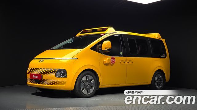 Hyundai Staria — exterior