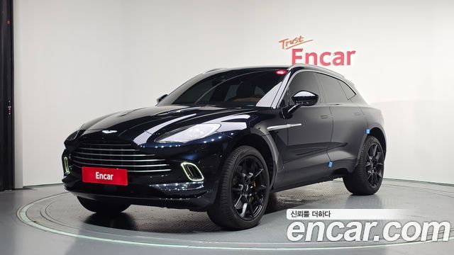 Aston Martin DBX