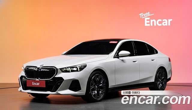 BMW 5 Series — exterior