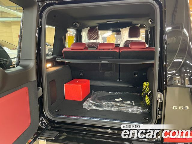 Mercedes-Benz G-Class — interior