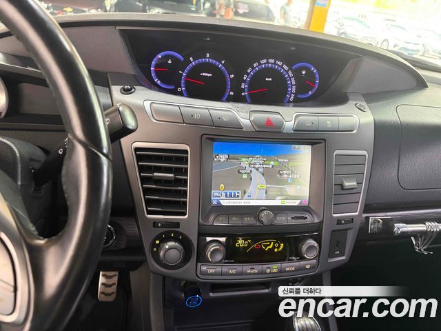 KG Mobility Korando — interior