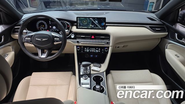 Genesis G70 — interior
