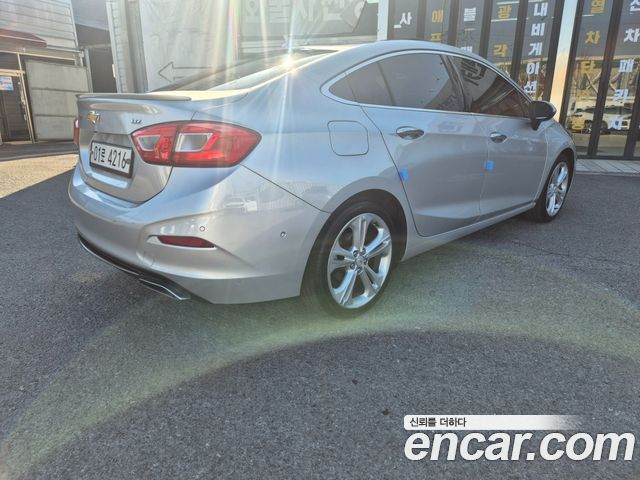 Chevrolet Korea Cruze — interior