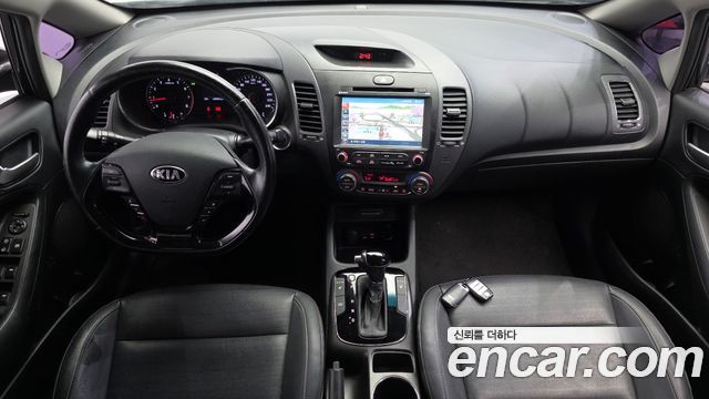 Kia K3 — interior