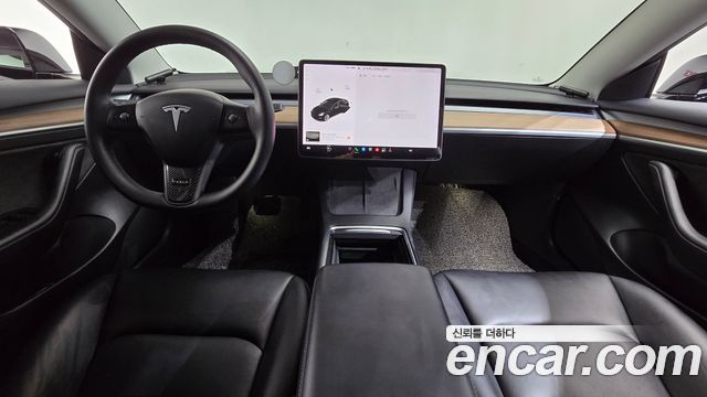 Tesla Model 3 — interior