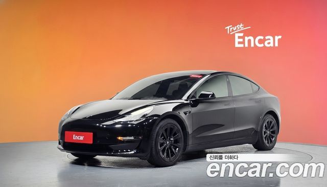 Tesla Model 3 — exterior