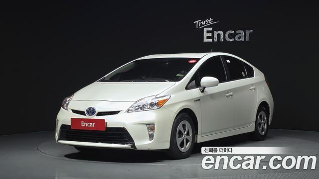 Toyota Prius — exterior