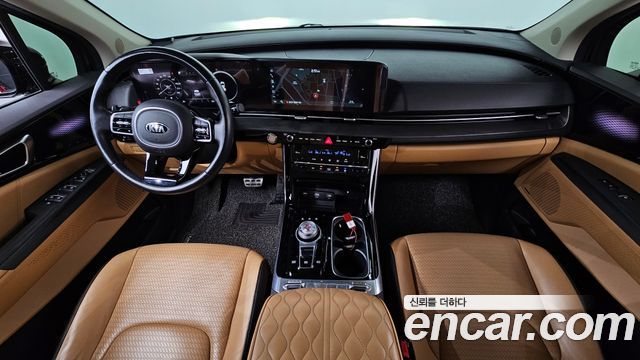 Kia Carnival — interior