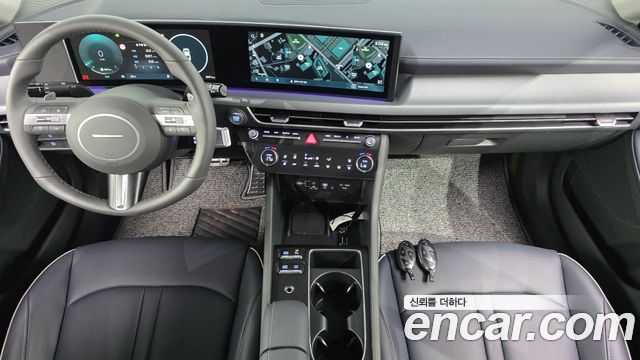 Hyundai Sonata — interior