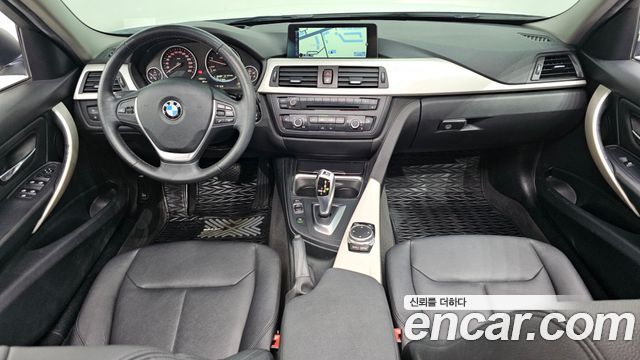 BMW 3 Series — interior