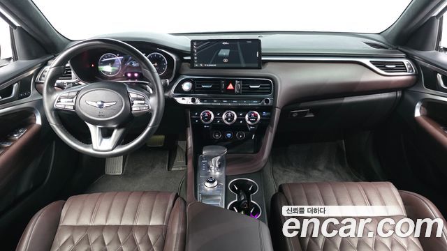 Genesis G70 — interior