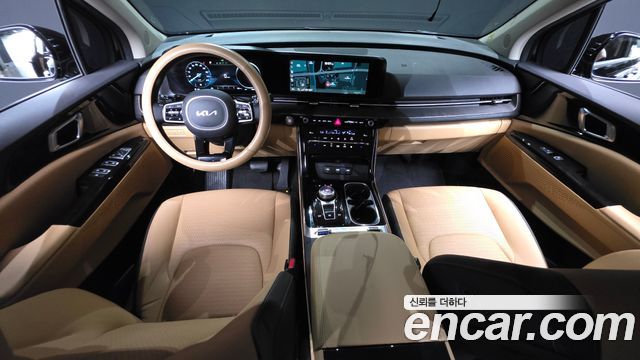 Kia Carnival — interior