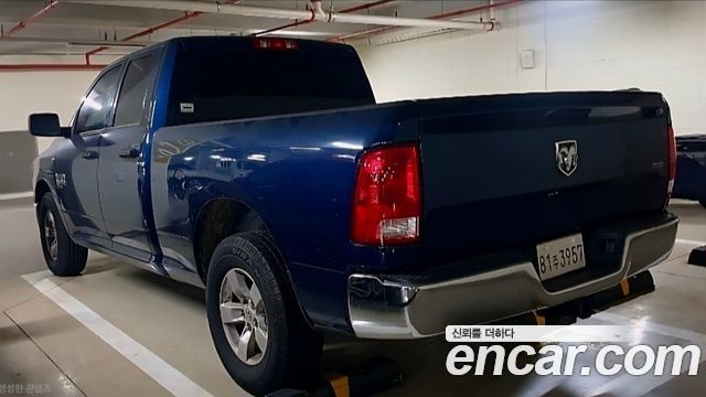 Dodge Ram Pickup — interior