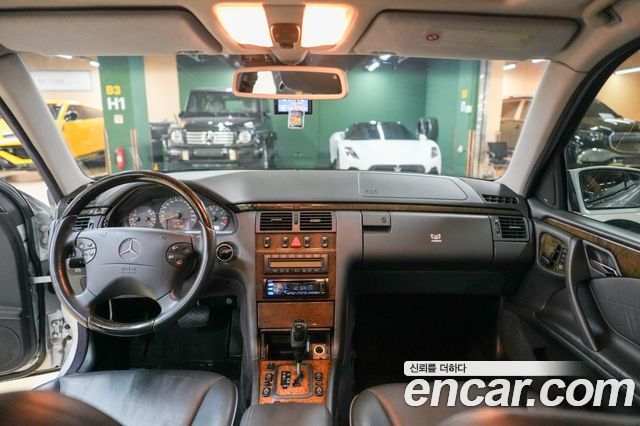 Mercedes-Benz E-Class — interior