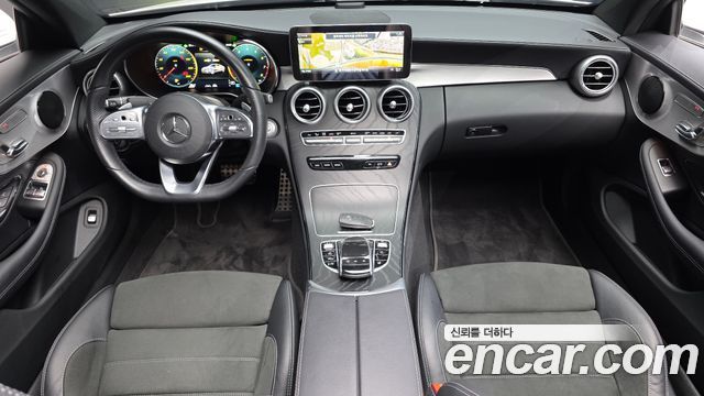 Mercedes-Benz C-Class — interior