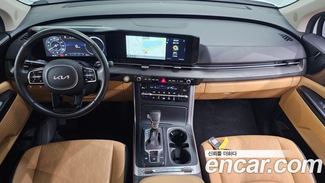 Kia Carnival — interior