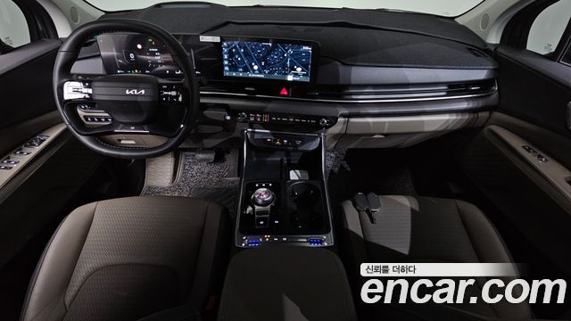 Kia Carnival — interior