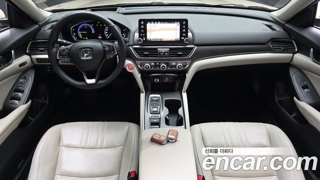Honda Accord — interior