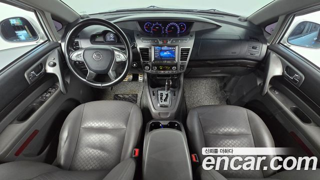 KG Mobility Korando — interior
