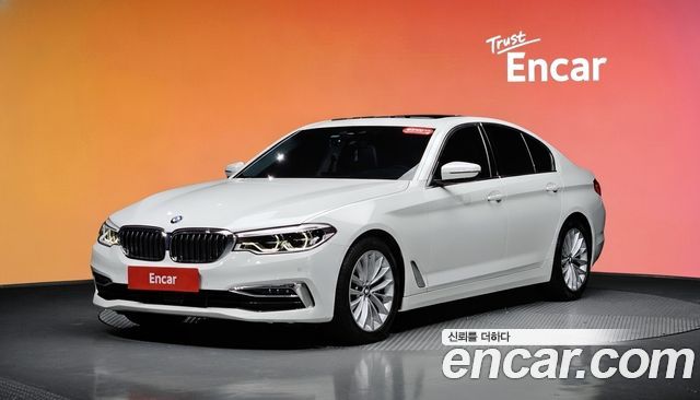 BMW 5 Series — exterior