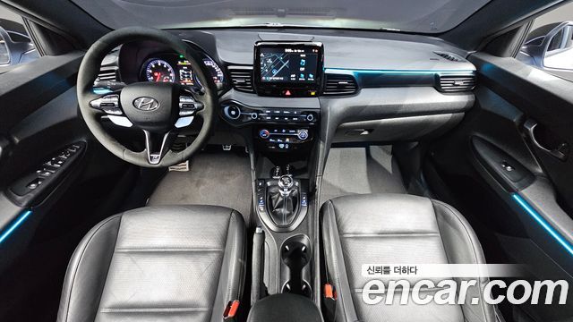 Hyundai Veloster — interior