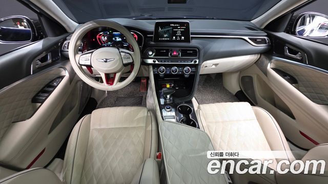 Genesis G70 — interior