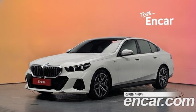 BMW 5 Series — exterior