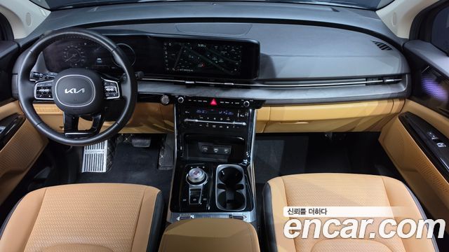 Kia Carnival — interior