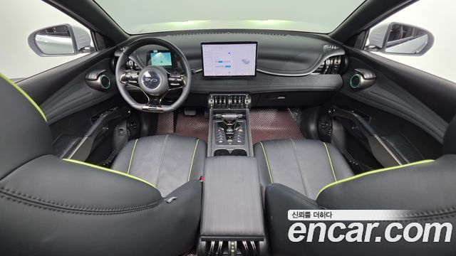 BYD Atto 3 — interior