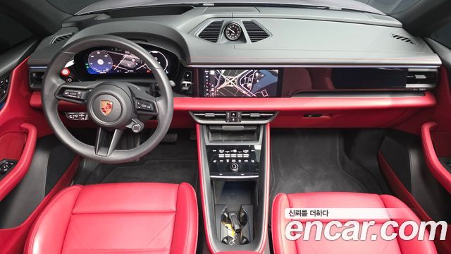 Porsche Macan — interior