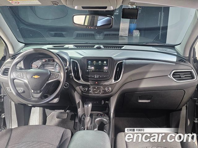 Chevrolet Korea Equinox — interior
