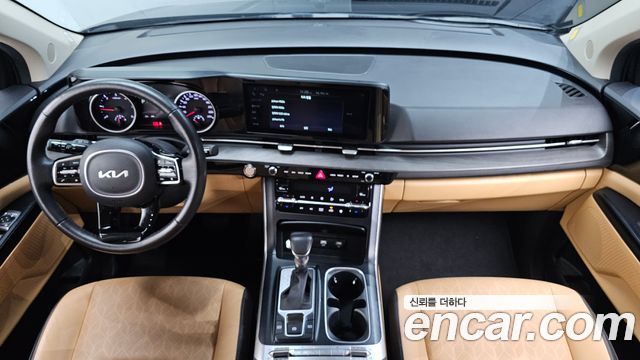 Kia Carnival — interior