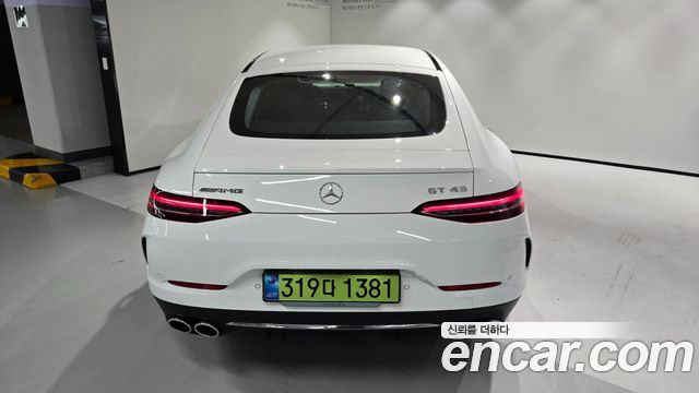Mercedes-Benz AMG GT — interior