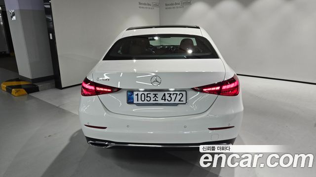Mercedes-Benz C-Class — interior