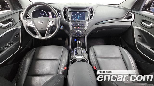 Hyundai Santa Fe — interior