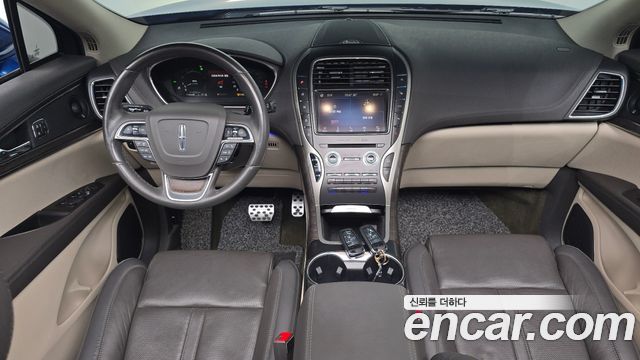 Lincoln Nautilus — interior