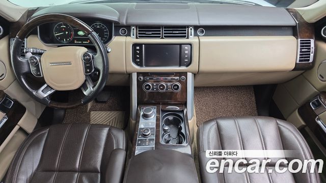 Land Rover Range Rover — interior