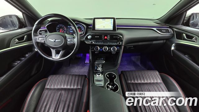 Genesis G70 — interior