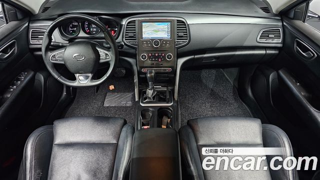 Renault Korea SM6 — interior