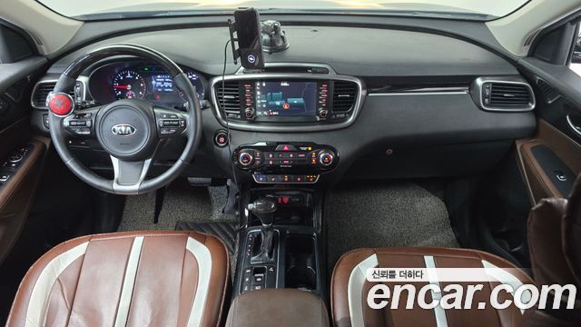 Kia Sorento — interior