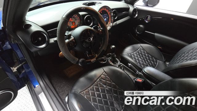 MINI Coupe — interior