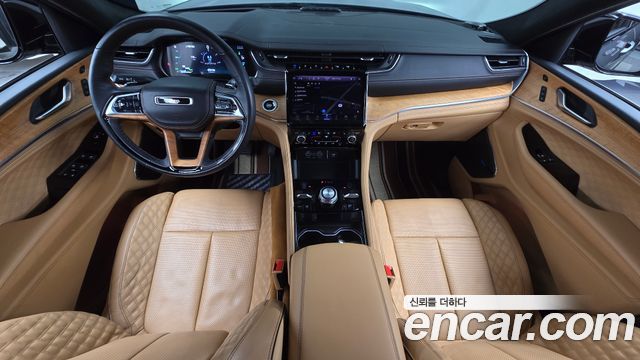 Jeep Cherokee — interior