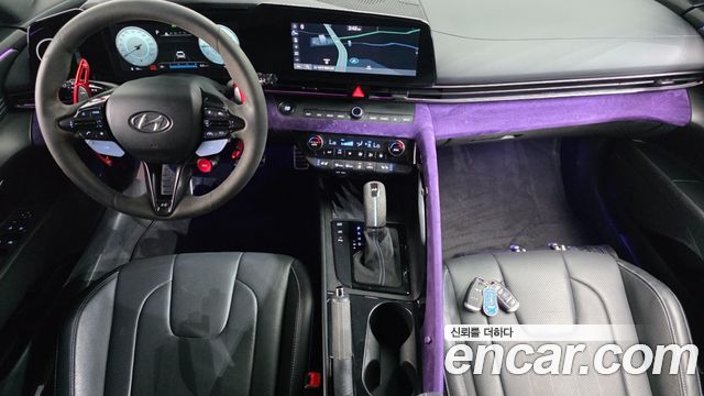 Hyundai Avante — interior
