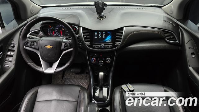 Chevrolet Korea Trax — interior
