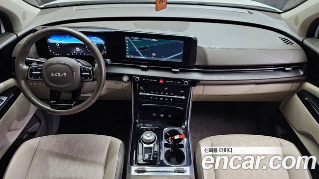 Kia Carnival — interior