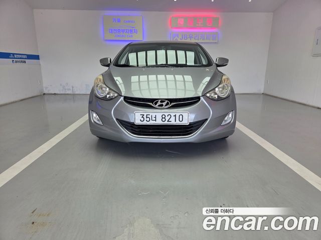 Hyundai Avante — exterior