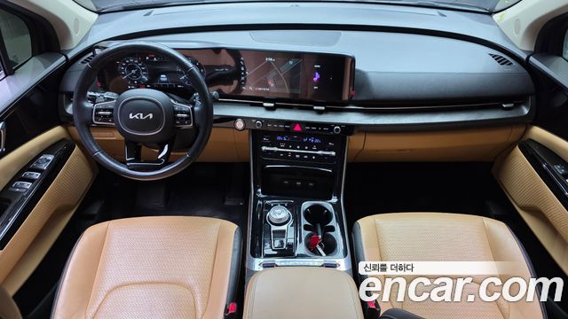 Kia Carnival — interior