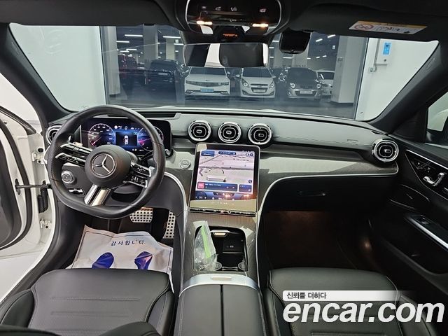 Mercedes-Benz C-Class — interior