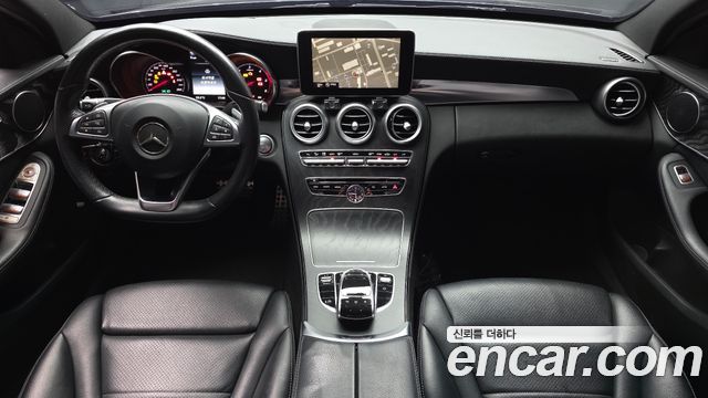 Mercedes-Benz C-Class — interior