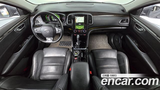Renault Korea SM6 — interior